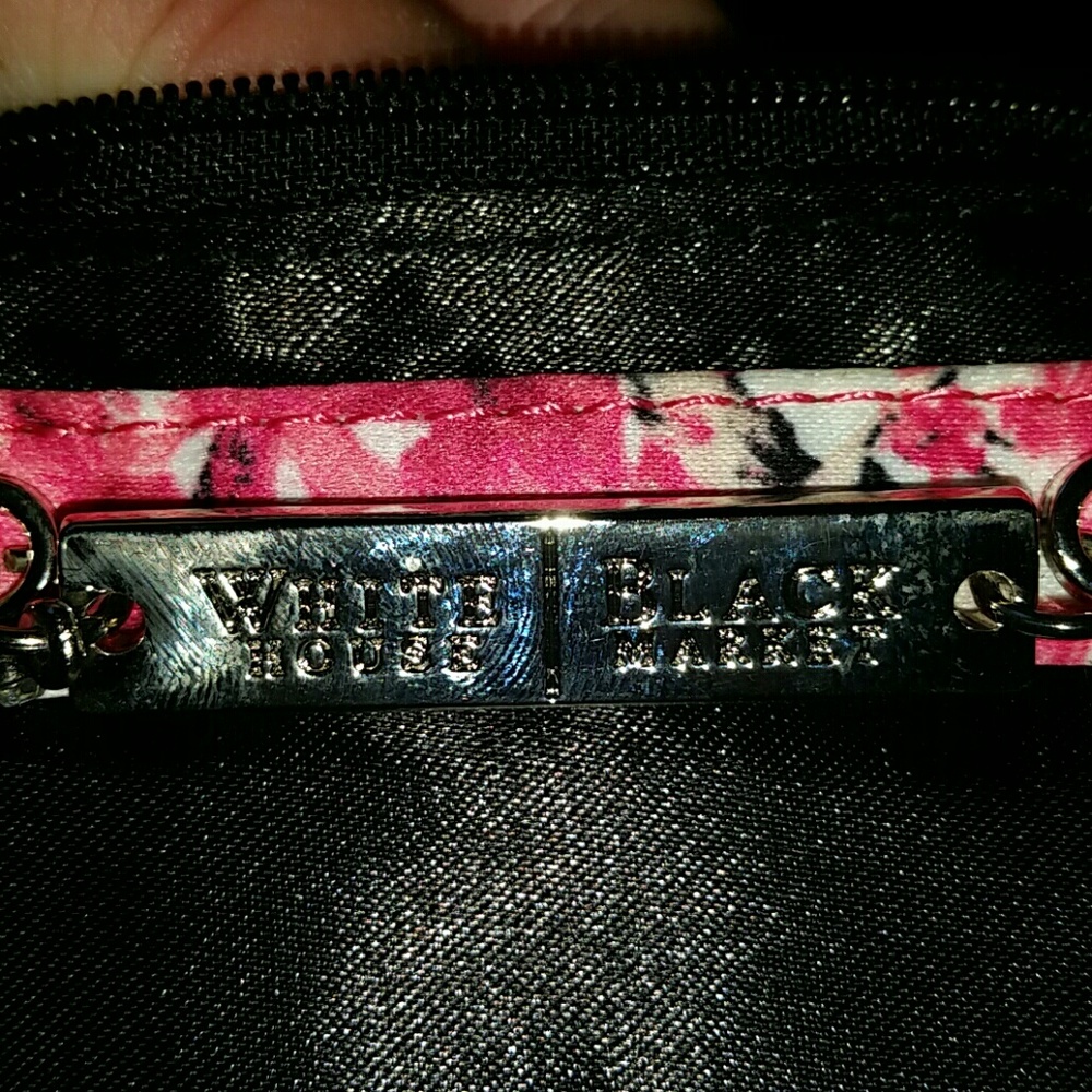 NWOT!! GORGEOUS floral shoulder chain bag - Picture 6 of 8