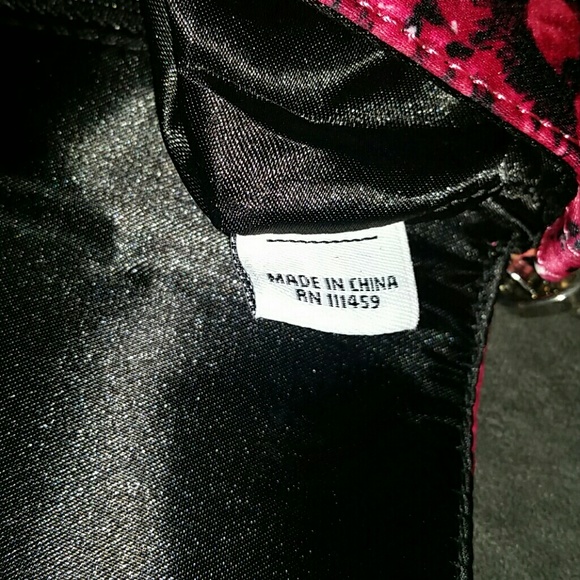 NWOT!! GORGEOUS floral shoulder chain bag - Picture 7 of 8