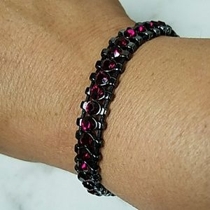 B200Gunmetal & 27 Ruby Crystal Thin Woven Bracelet