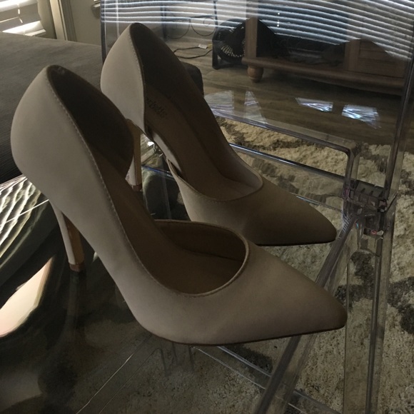 Shoes - Picture 3 of 3