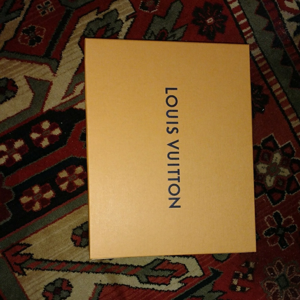 Meet your Posher, Ari