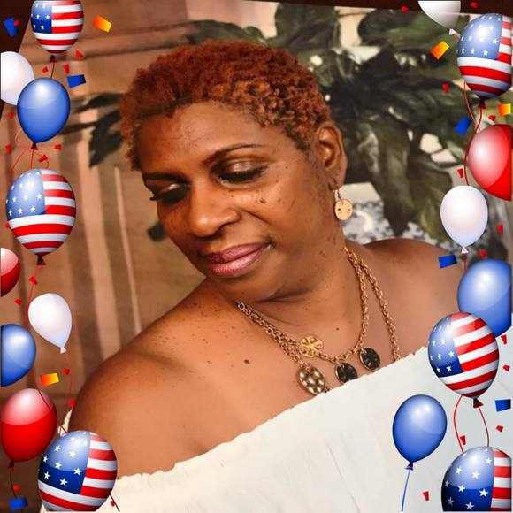 Meet your Posher, Ernestine - Picture 1 of 1