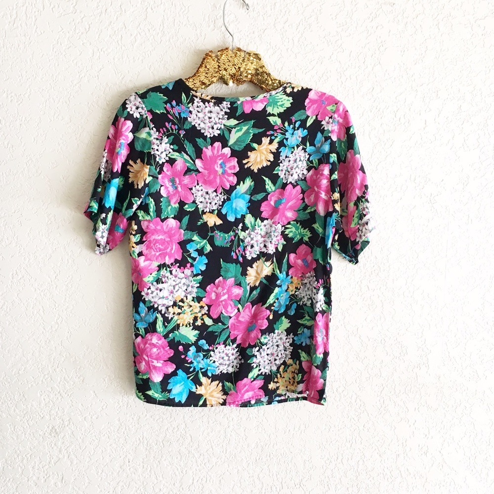 Tropical Floral Short Sleeve Top - Picture 3 of 4