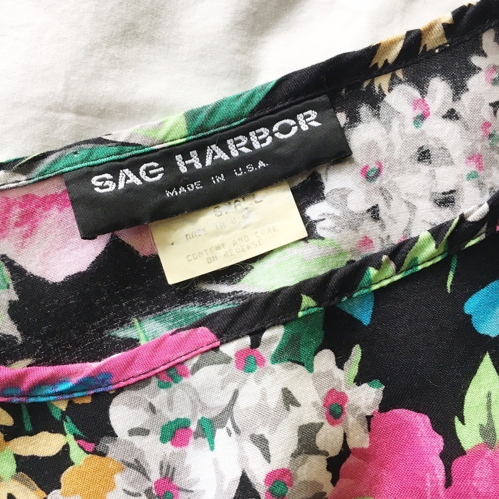 Tropical Floral Short Sleeve Top - Picture 4 of 4