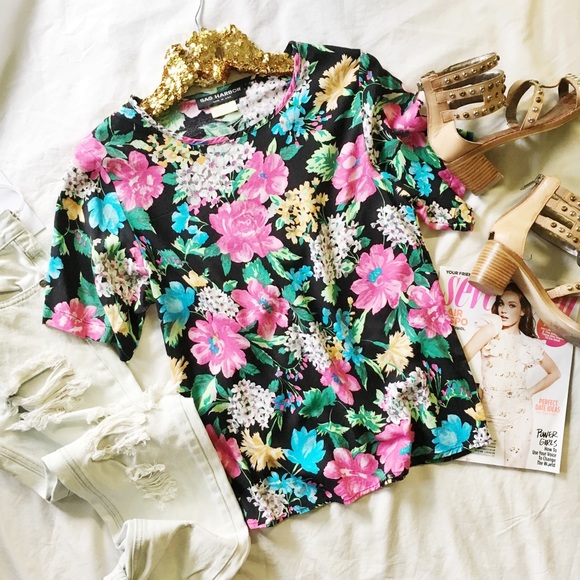 Sag Harbor Tops - Tropical Floral Short Sleeve Top