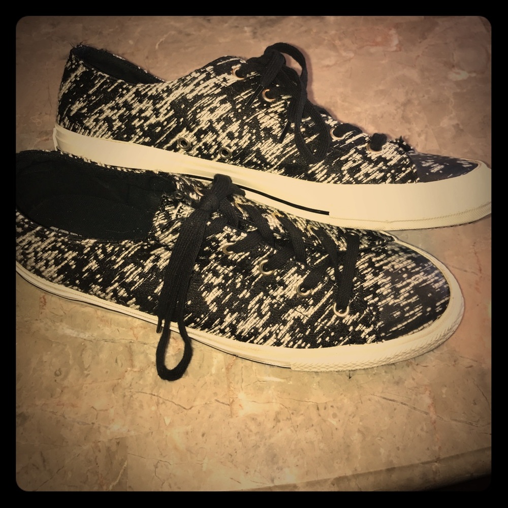 Authentic Chuck Taylor Converse