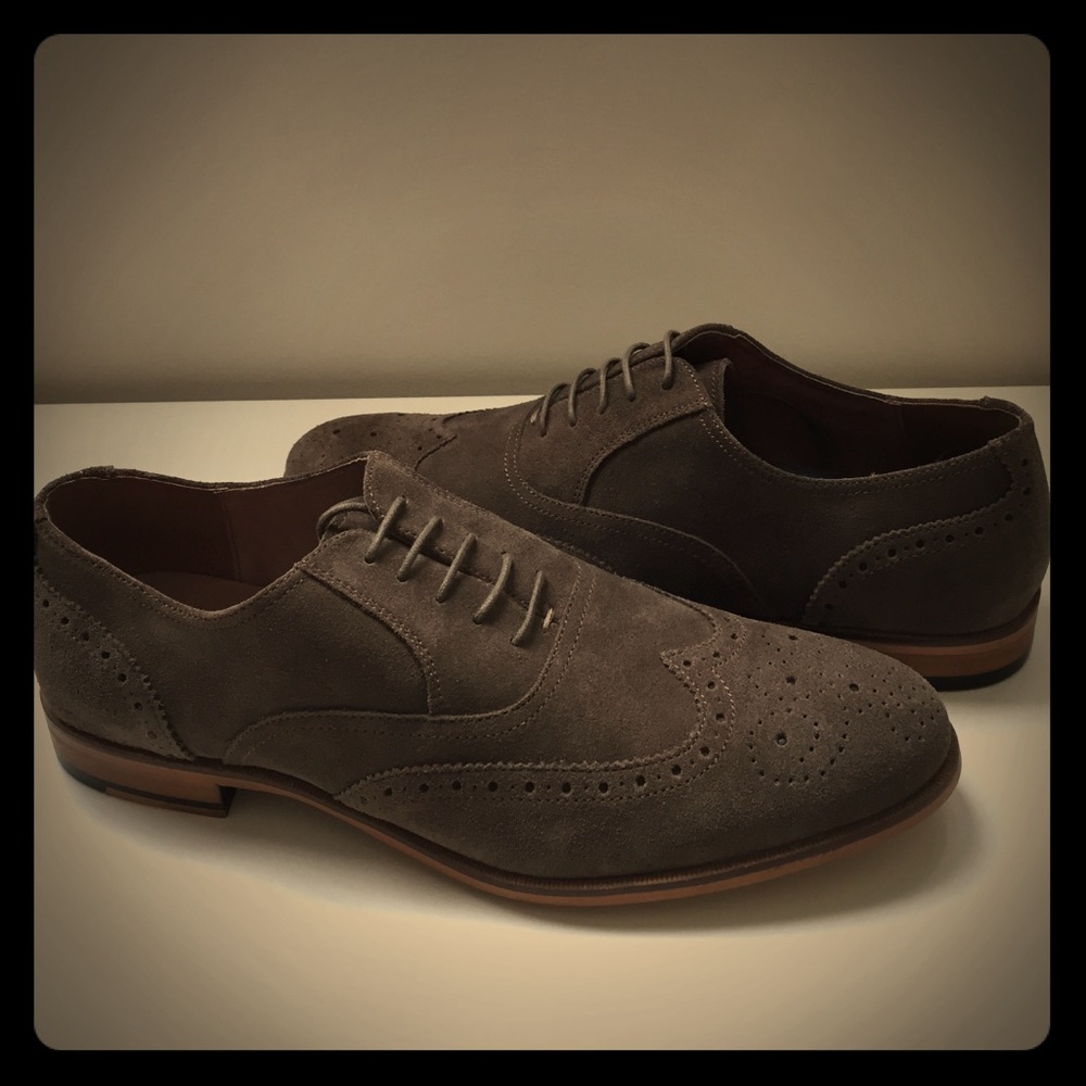 Banana Republic Sawyer II Wingtip Shoes