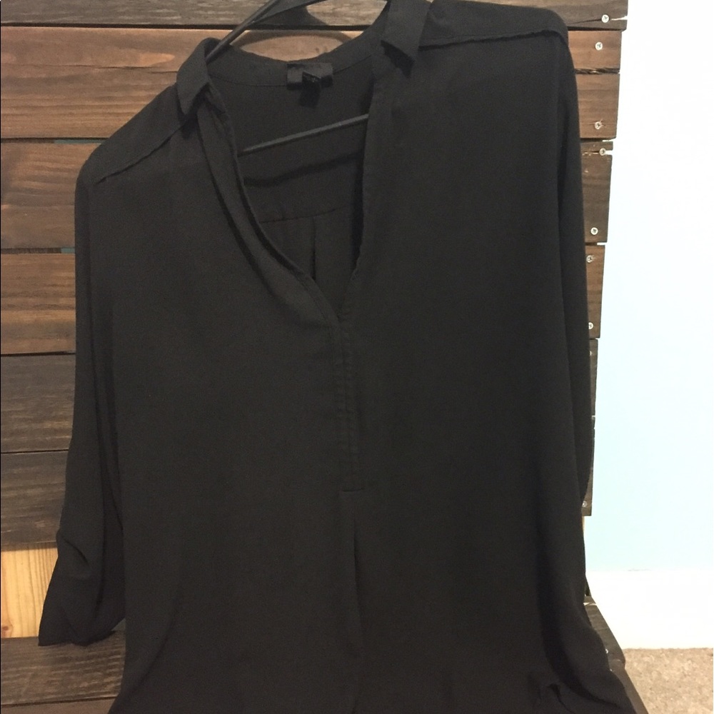 Mossimo lightweight casual v neck blouse black