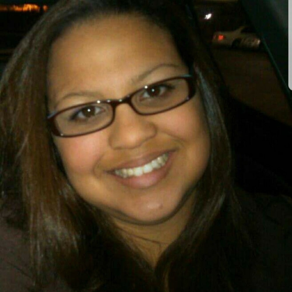 Meet your Posher, Yhonna