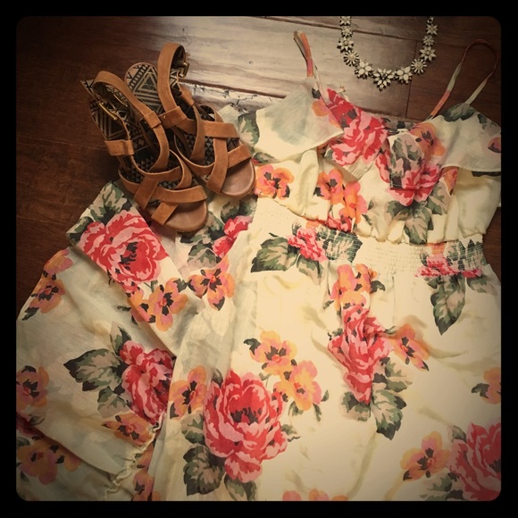 Aeropostale Dresses & Skirts - Floral Ruffle Maxi Dress