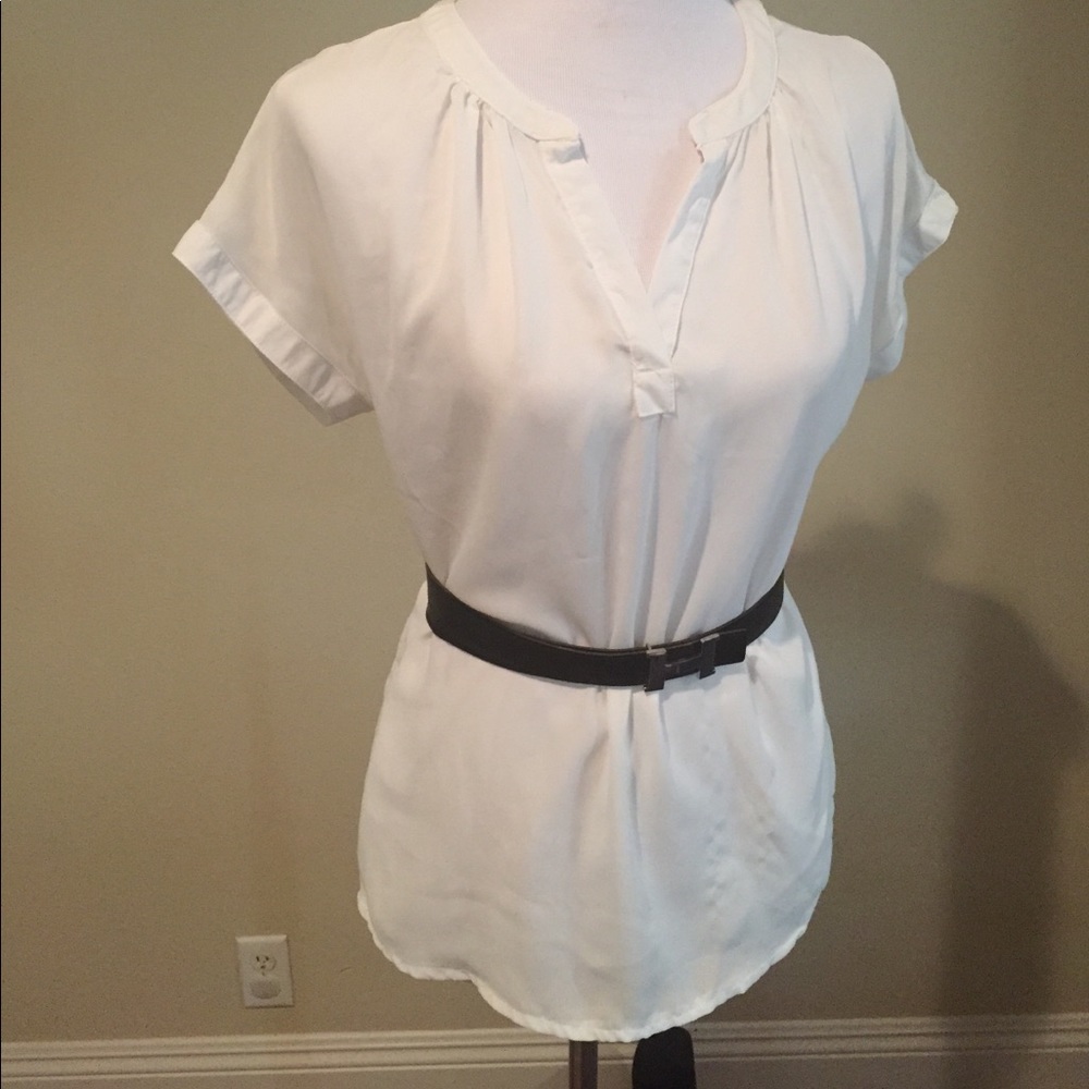 White blouse round neck S