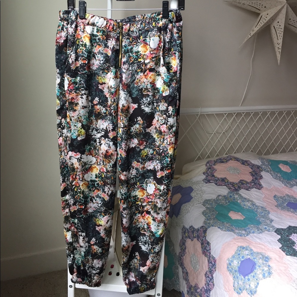 Silky high waist floral crepe style pants