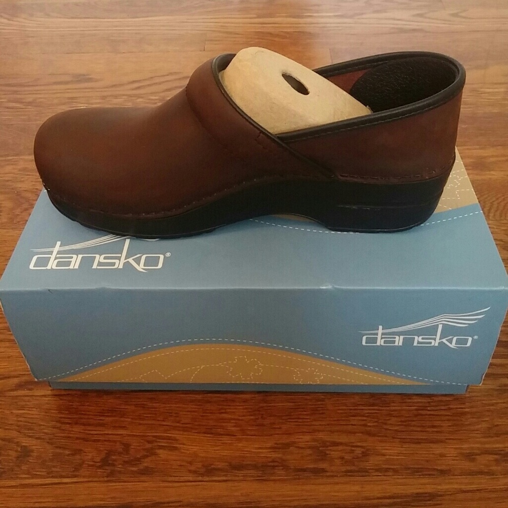 Dansko Clogs - Antique Brown/Black