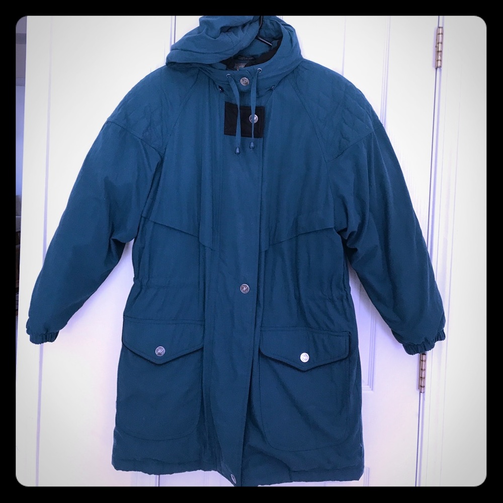 Cyclone women's winter coat size medium