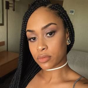 Meet your Posher, Keshia