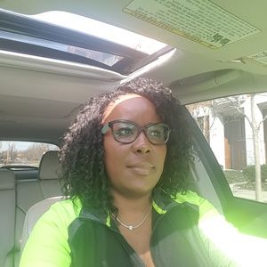 Meet your Posher, Dana