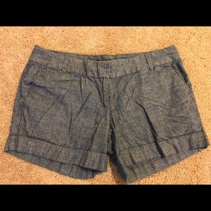 The Limited denim easy short, size 6