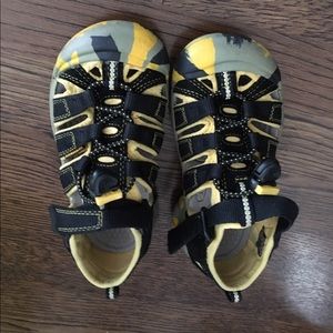 Boys Keen shoes - worn once!