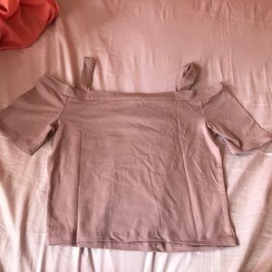 Crop top, off the Shoulders.