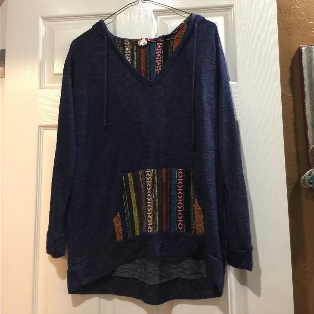 Thin sweater material pull over