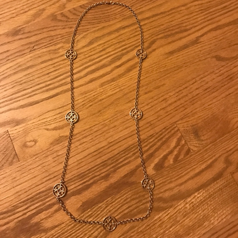 Statement necklace