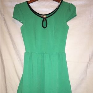 Green cap sleeve dress