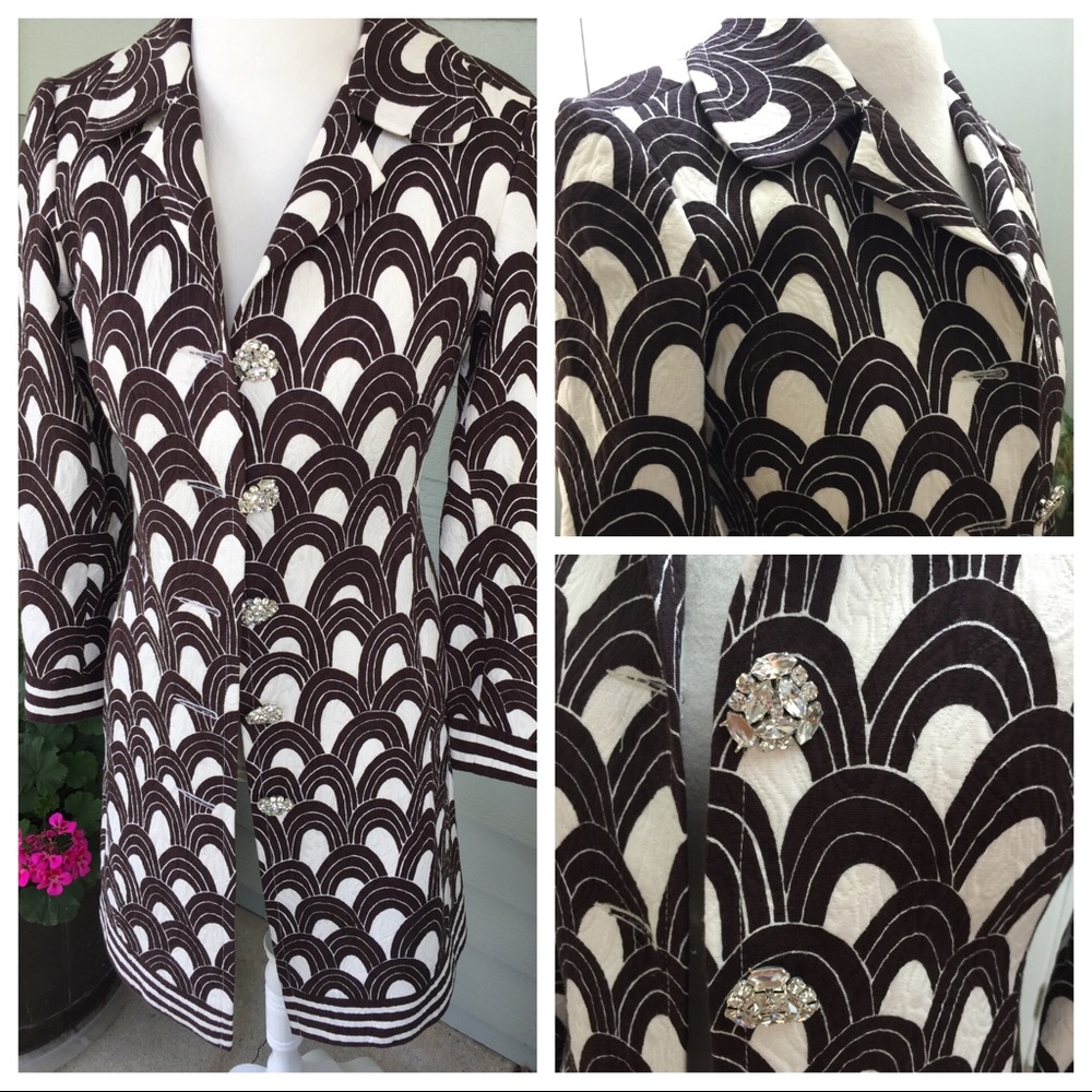 Trina Turk size 4 lined jacket