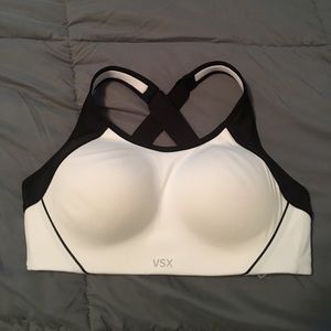 Victoria's Secret VSX Sport 32C Sports Bra