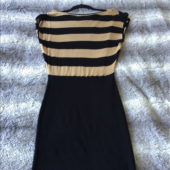 ✨Express Crowl Neck Dress - Picture 2 of 5