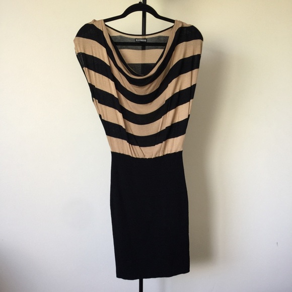 ✨Express Crowl Neck Dress - Picture 3 of 5