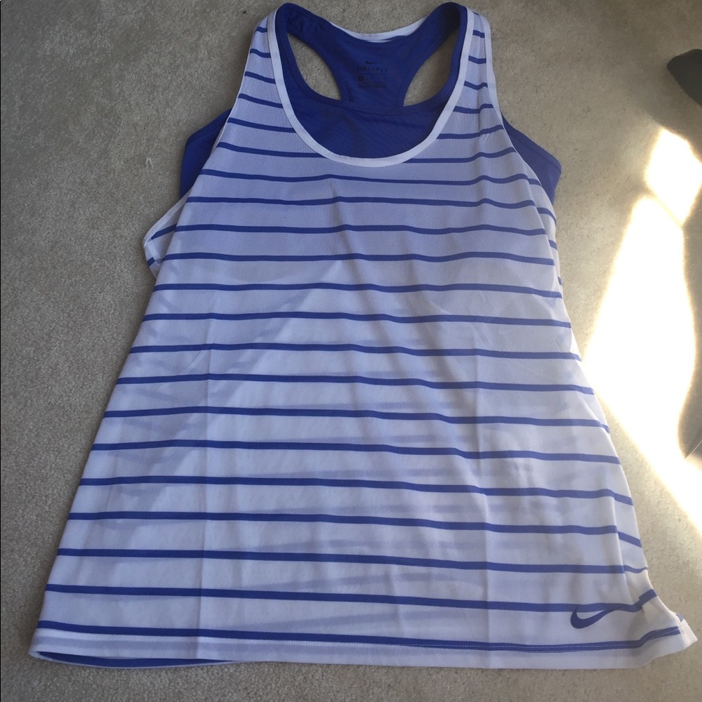 Nike workout top