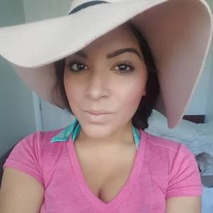 Meet your Posher, Daniela