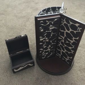 Jewelry turn style holder and trinket box