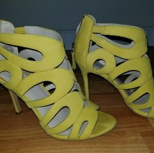 Nine West, yellow high heels, size 6.5