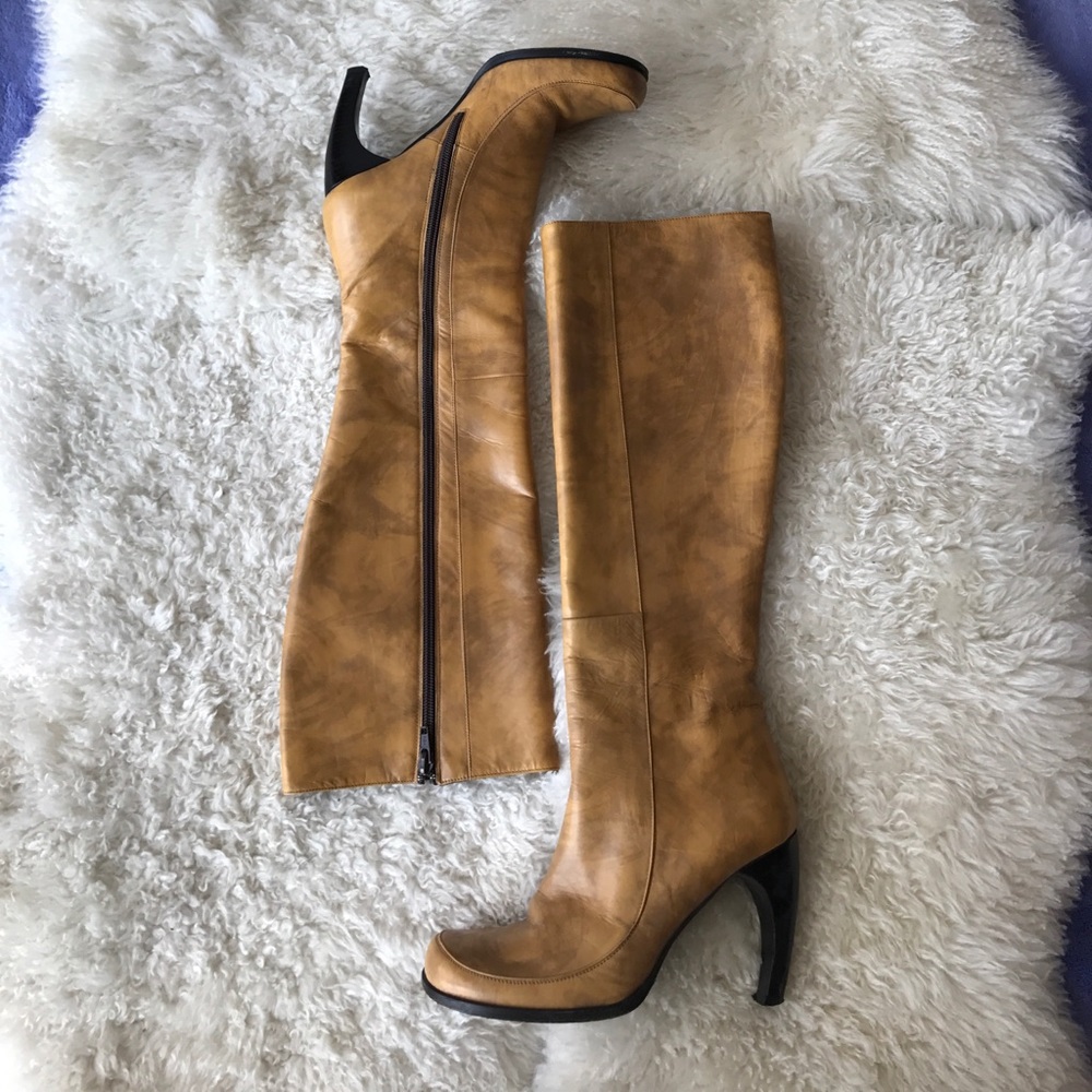Mark Schwartz heeled leather boots, size 7