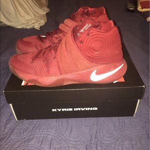 Kyrie 2 Red Velvet