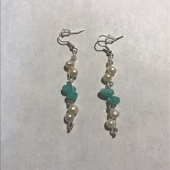 Earring - Picture 2 of 4