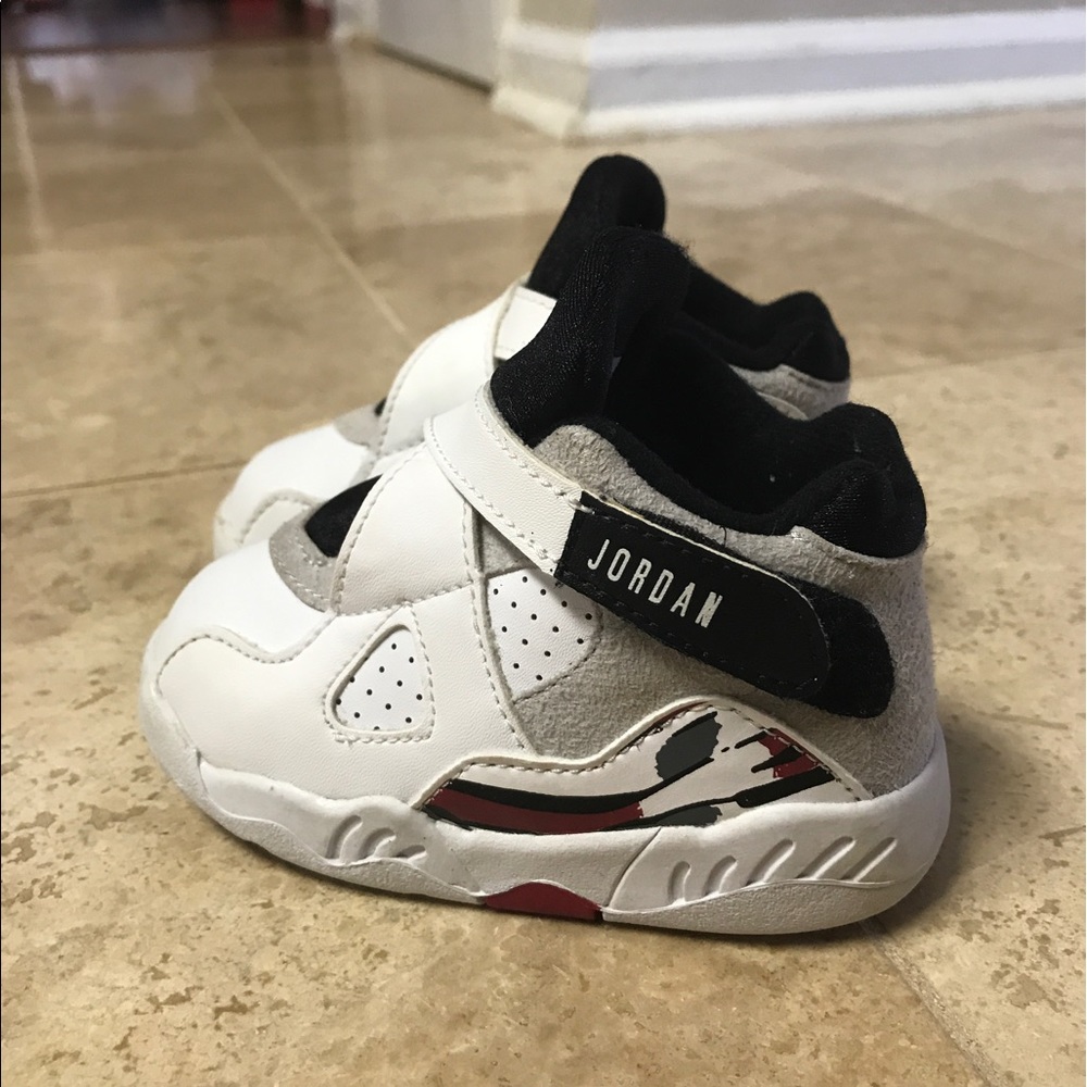 Jordan Leather Sneakers Kids Size 5c, EUC!!!!