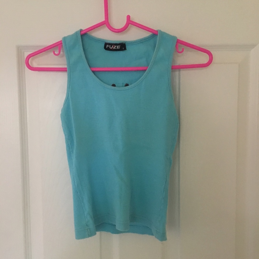 blue tank top