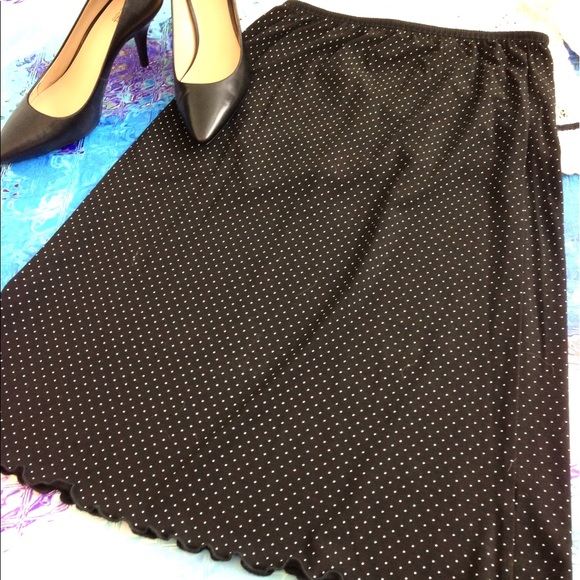 Liz Claiborne Dresses & Skirts - LIZ CLAIBORNE Black & White Polka Dot Midi Skirt