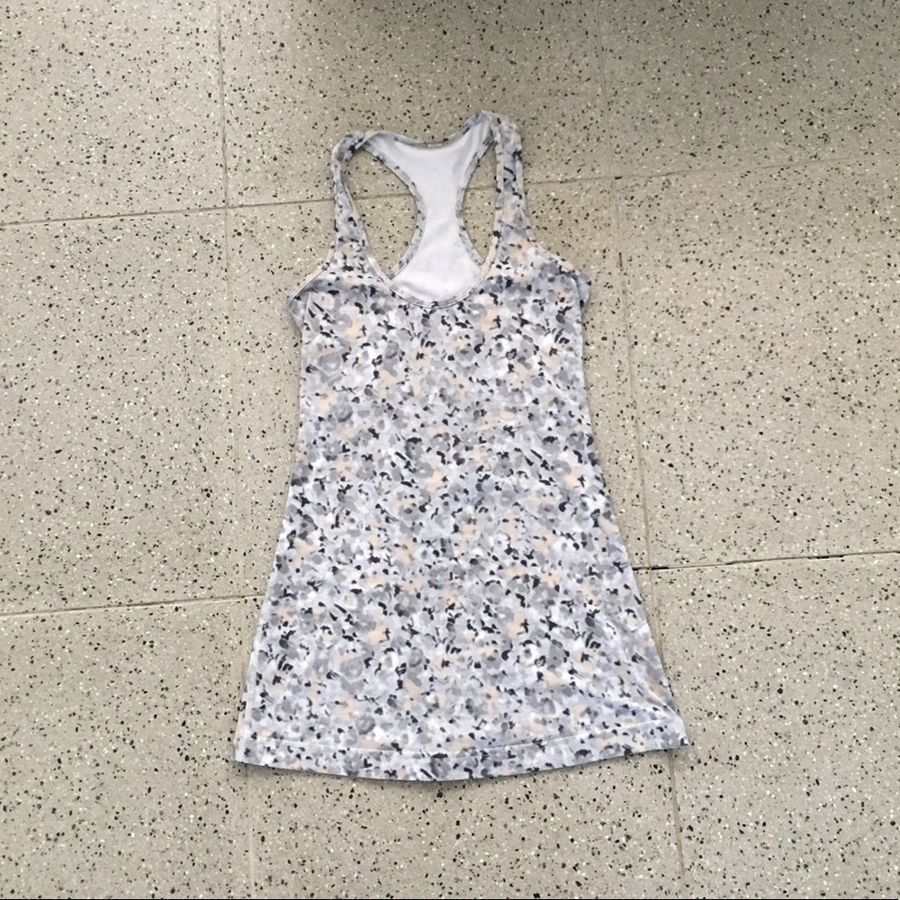 LULULEMON Grey Razor Back Size 4