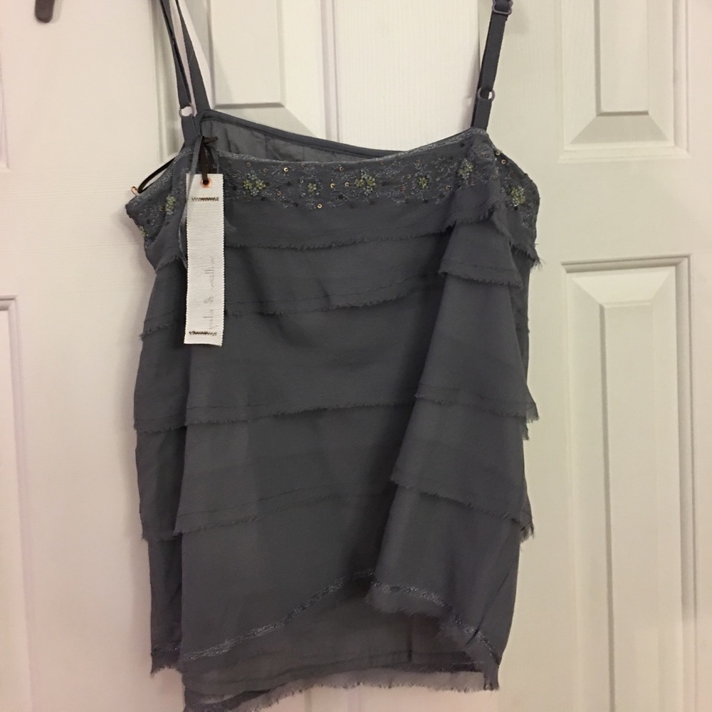 NWT$ Willow & Clay tiered top side zip lined top