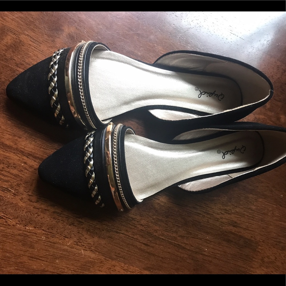 Ornate detail black flats