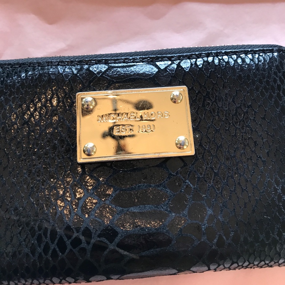 Michael Kors Black snake skin wristlet - Picture 2 of 7