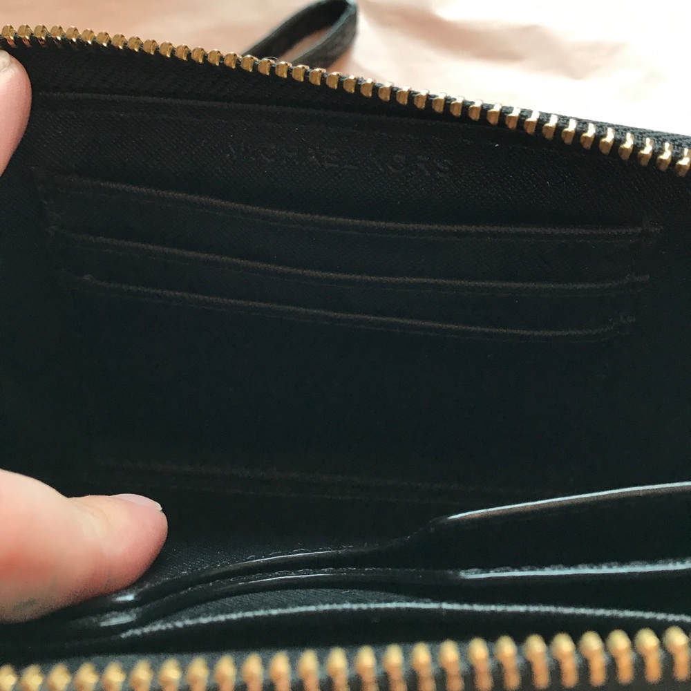 Michael Kors Black snake skin wristlet - Picture 5 of 7