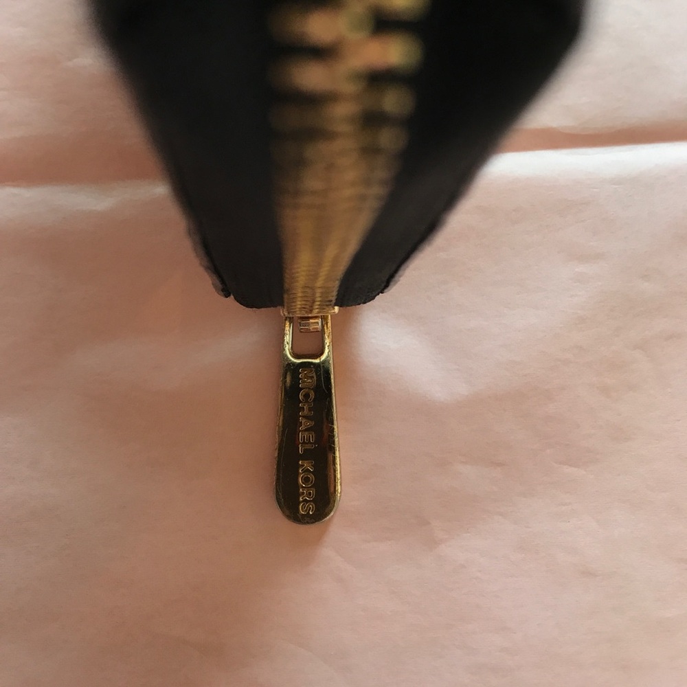Michael Kors Black snake skin wristlet - Picture 7 of 7