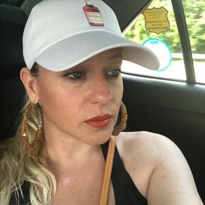 Meet your Posher, Lorraine