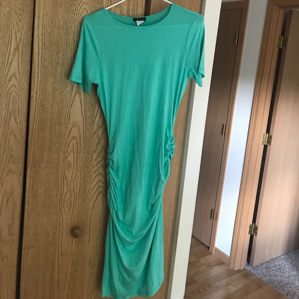 Basic form fitted light blue/turquoise dress