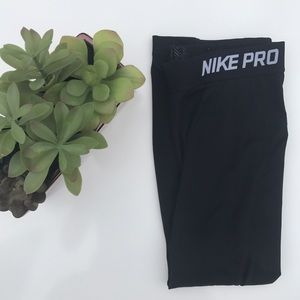 Nike Pro Dri-fit Capri Workout Leggings