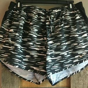 NWOT Nike dri-fit workout shorts